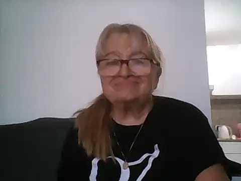 Snapshot of Etasulla_Bulab chatting on 10/09/25, 04:16 Etasulla Bulab online show from 10/09/25, 04:16