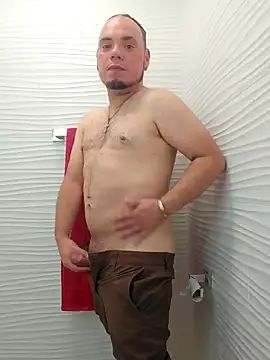 latinoflpr online show from 10/17/25, 03:20