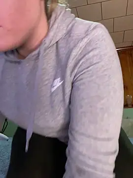 jaseyrae online show from 12/12/24, 05:37