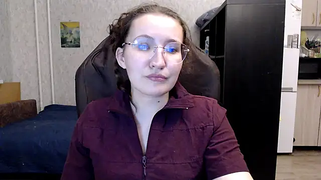 Snapshot of AnKey_Rayah chatting on 11/18/25, 04:11 AnKey Rayah online show from 11/18/25, 04:11