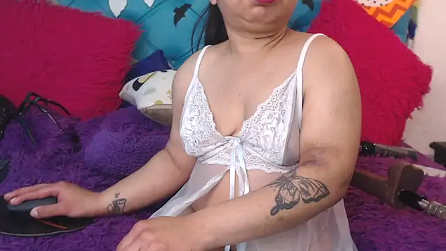 SARAWILLS online show from 10/16/25, 02:07