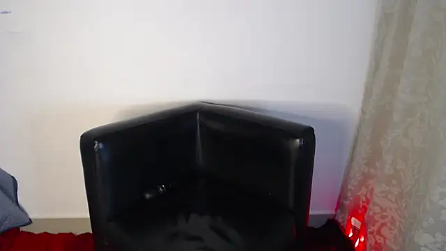 AmeliPonce online show from 09/28/25, 01:22