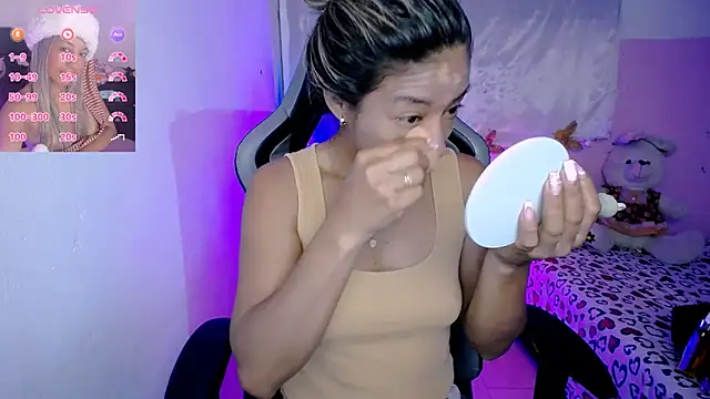 ninatiny online show from 09/12/25, 09:42