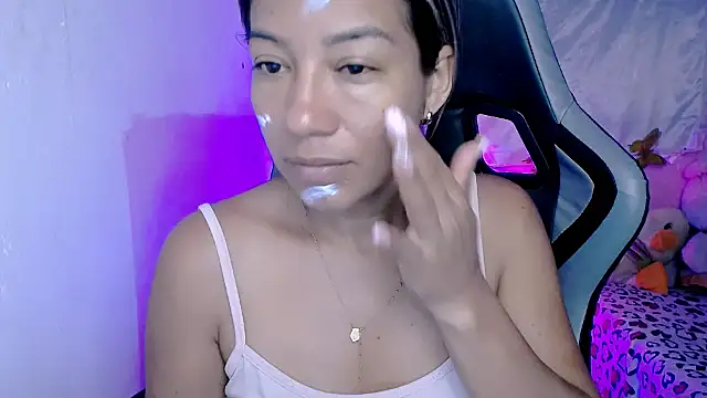 ninatiny online show from 09/18/25, 09:00