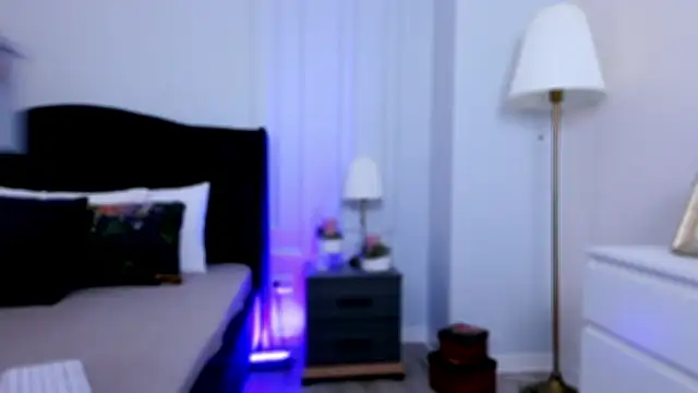 ElizzaBubble online show from 01/07/25, 06:05