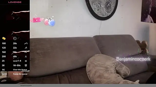 Snapshot of BenjaminCooperk chatting on 10/07/25, 04:53 BenjaminCooperk online show from 10/07/25, 04:53