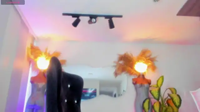 Snapshot of Angel_Peach chatting on 10/27/25, 02:10 Angel Peach online show from 10/27/25, 02:10