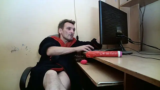 dundyFocus online show from 10/30/25, 03:35