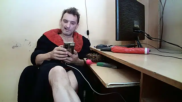 dundyFocus online show from 10/31/25, 01:01