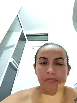 Snapshot of carolina_uribe chatting on 12/29/24, 04:08 carolina uribe online show from 12/29/24, 04:08