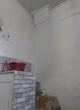 Snapshot of Cerd_Ayaz chatting on 10/13/25, 06:24 Cerd Ayaz online show from 10/13/25, 06:24