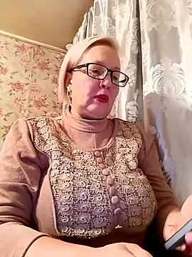 Snapshot of Cerd_Ayaz chatting on 10/23/25, 09:24 Cerd Ayaz online show from 10/23/25, 09:24