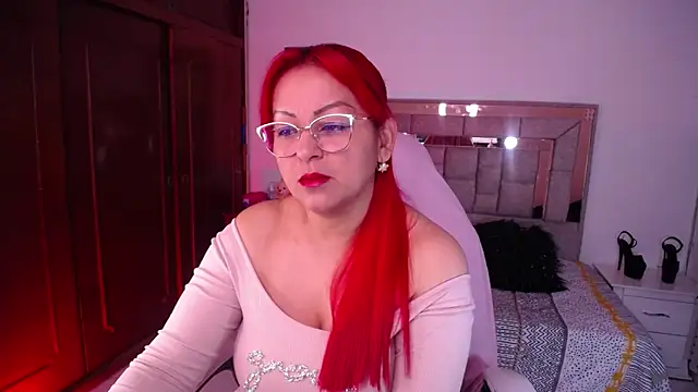 salomecastro  online show from 10/02/25, 03:13