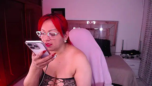 salomecastro  online show from 10/16/25, 03:29