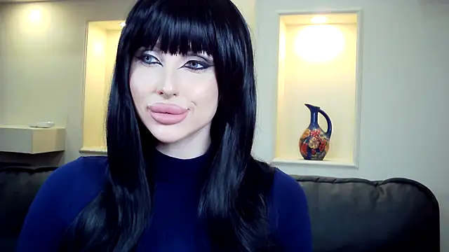 Lady Joli online show from 11/17/25, 09:20