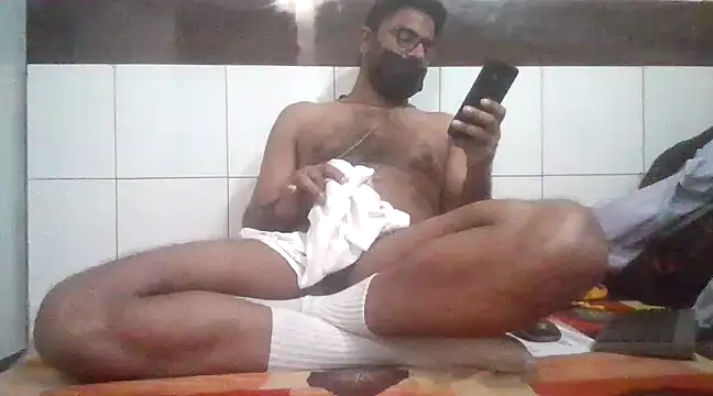 Snapshot of hotindianstud chatting on 02/18/25, 03:21 hotindianstud online show from 02/18/25, 03:21