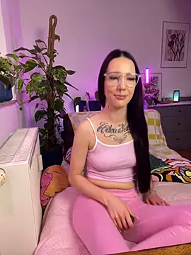 Trixie-Tainted online show from 02/14/25, 02:33