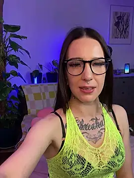 Trixie-Tainted online show from 02/24/25, 09:20