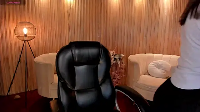 MorganHicks online show from 10/17/25, 08:44