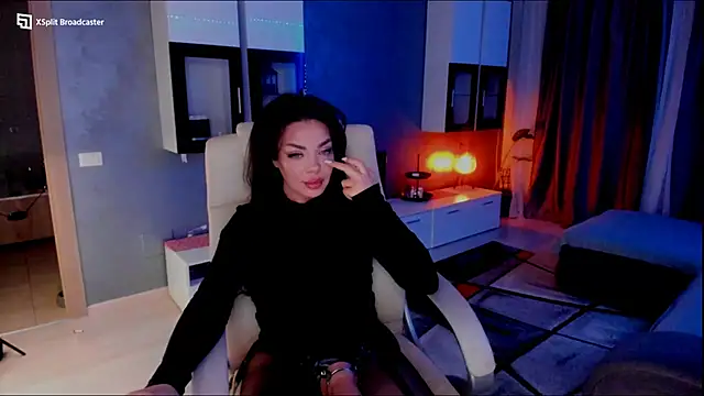 Snapshot of Miss_kay1111 chatting on 02/08/25, 08:10 Miss kay1111 online show from 02/08/25, 08:10