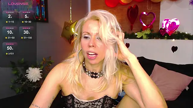 Luci evans online show from 02/27/25, 07:04