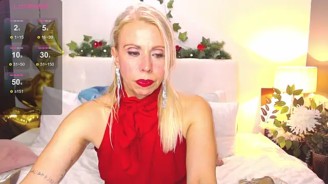 Luci evans online show from 03/07/25, 04:35