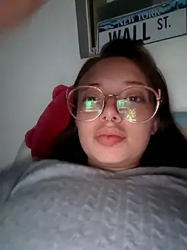 Snapshot of linda-schmidt chatting on 10/05/25, 12:42 linda-schmidt online show from 10/05/25, 12:42