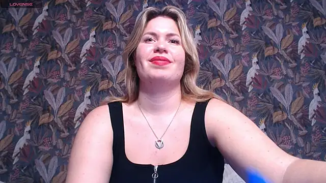 HotTiffani online show from 03/07/25, 11:18