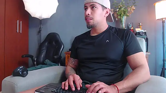 geirge teacherxx online show from 10/25/25, 04:13