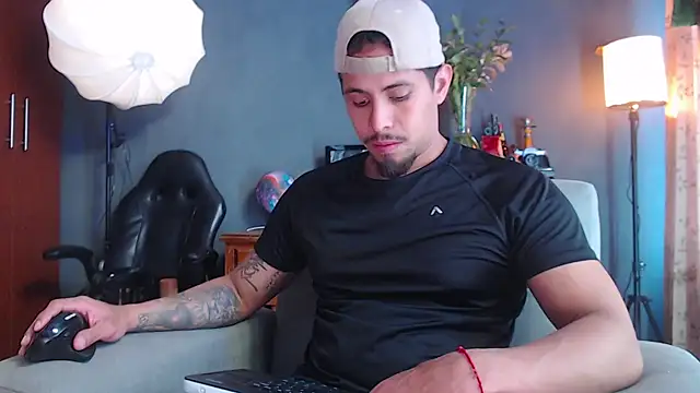 geirge teacherxx online show from 11/05/25, 08:53