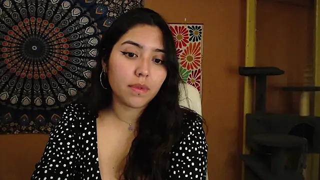 Snapshot of IntimateTales chatting on 12/01/24, 08:53 IntimateTales online show from 12/01/24, 08:53