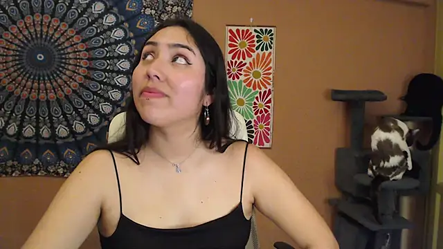 Snapshot of IntimateTales chatting on 01/24/25, 06:56 IntimateTales online show from 01/24/25, 06:56