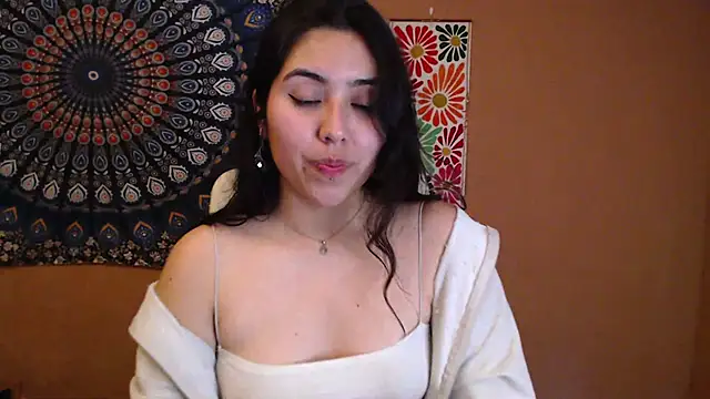 Snapshot of IntimateTales chatting on 02/23/25, 05:39 IntimateTales online show from 02/23/25, 05:39