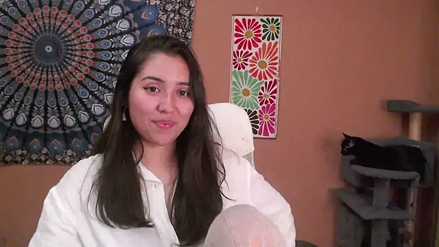 Snapshot of IntimateTales chatting on 09/26/25, 07:40 IntimateTales online show from 09/26/25, 07:40