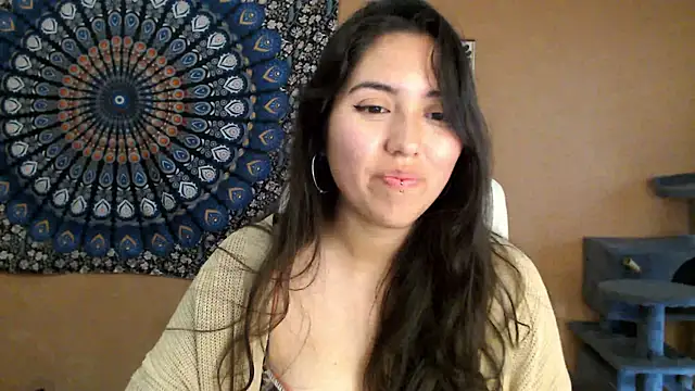 Snapshot of IntimateTales chatting on 11/09/25, 08:34 IntimateTales online show from 11/09/25, 08:34