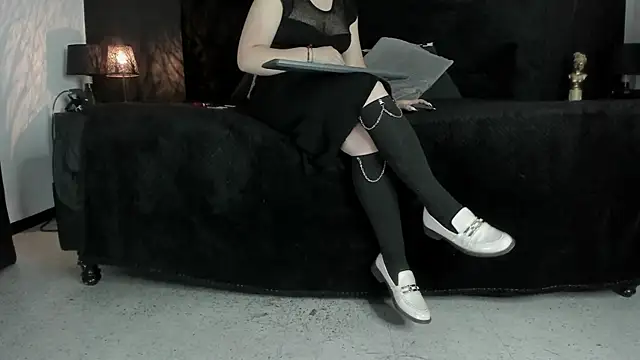 Snapshot of _Jade_16 chatting on 01/15/25, 11:43 Jade 16 online show from 01/15/25, 11:43