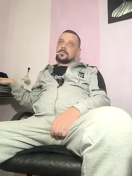 DanielOhCool online show from 12/16/24, 03:32