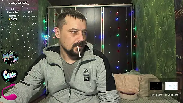 DanielOhCool online show from 12/29/24, 01:49