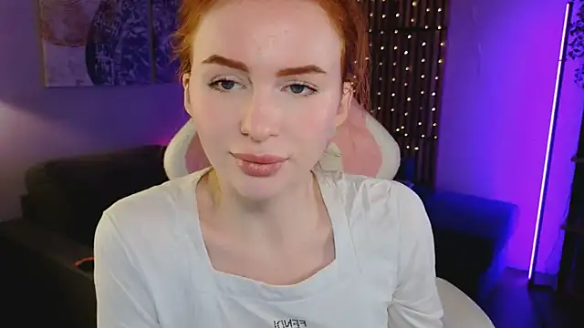 Snapshot of GingerArin chatting on 01/21/25, 11:35 GingerArin online show from 01/21/25, 11:35