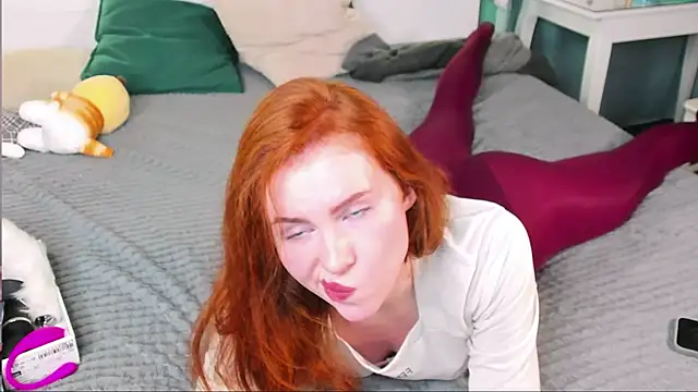 Snapshot of GingerArin chatting on 02/14/25, 02:44 GingerArin online show from 02/14/25, 02:44