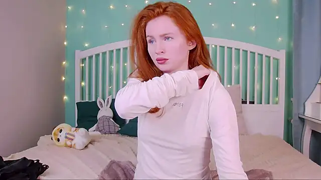 Snapshot of GingerArin chatting on 03/01/25, 02:44 GingerArin online show from 03/01/25, 02:44