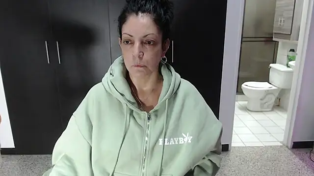 mijal queen online show from 11/13/25, 03:16