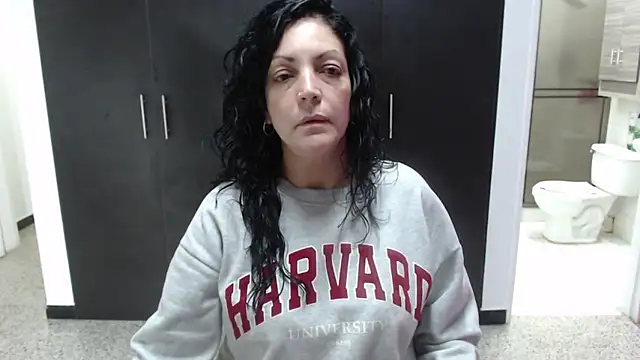 mijal queen online show from 11/15/25, 03:26