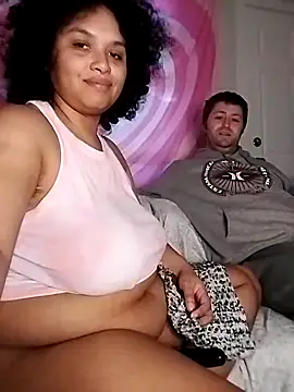 Snapshot of TasteeKitty chatting on 02/13/25, 12:24 TasteeKitty online show from 02/13/25, 12:24