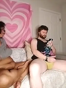 Snapshot of TasteeKitty chatting on 03/22/25, 04:35 TasteeKitty online show from 03/22/25, 04:35