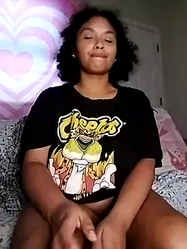 Snapshot of TasteeKitty chatting on 10/13/25, 06:08 TasteeKitty online show from 10/13/25, 06:08