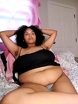 Snapshot of TasteeKitty chatting on 11/06/25, 11:26 TasteeKitty online show from 11/06/25, 11:26