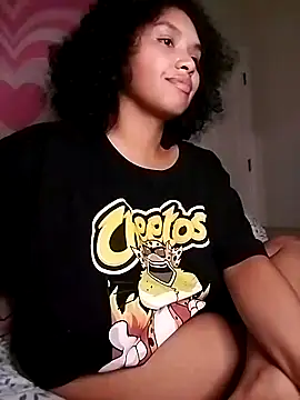 Snapshot of TasteeKitty chatting on 11/12/25, 09:21 TasteeKitty online show from 11/12/25, 09:21