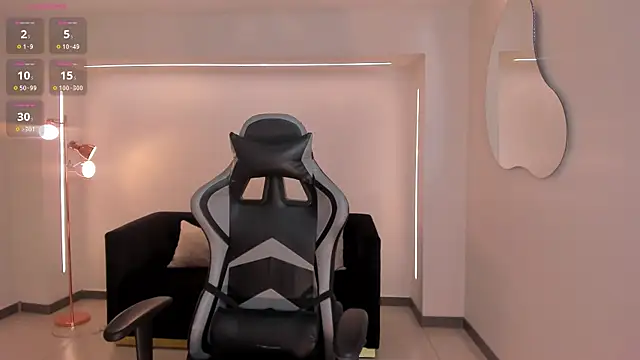 EllaClark online show from 11/13/25, 07:02