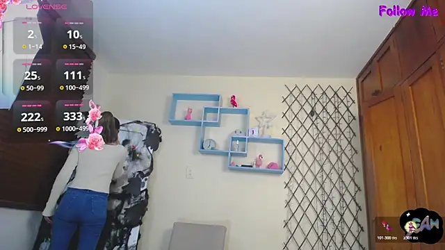 NicoleSantana online show from 10/18/25, 12:13